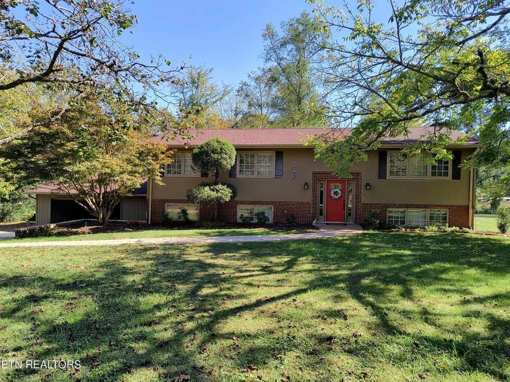Photo of 116 Baltimore Drive, Oak Ridge, TN 37830 (MLS # 1318212)