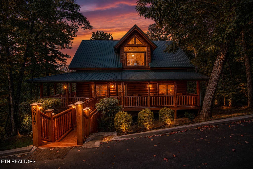 Photo of 2017 Smoky Cove Rd, Sevierville, TN 37876 (MLS # 1354993)