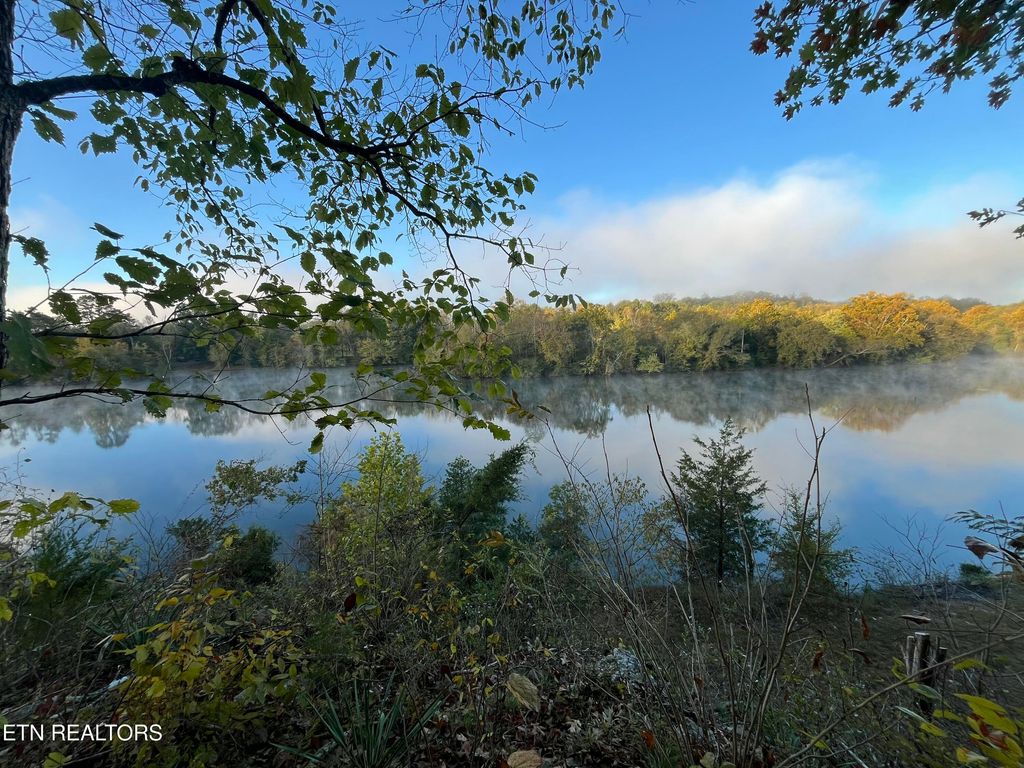 Photo of 176 Lakewood Estates Lane, Harriman, TN 37748 (MLS # 1330909)