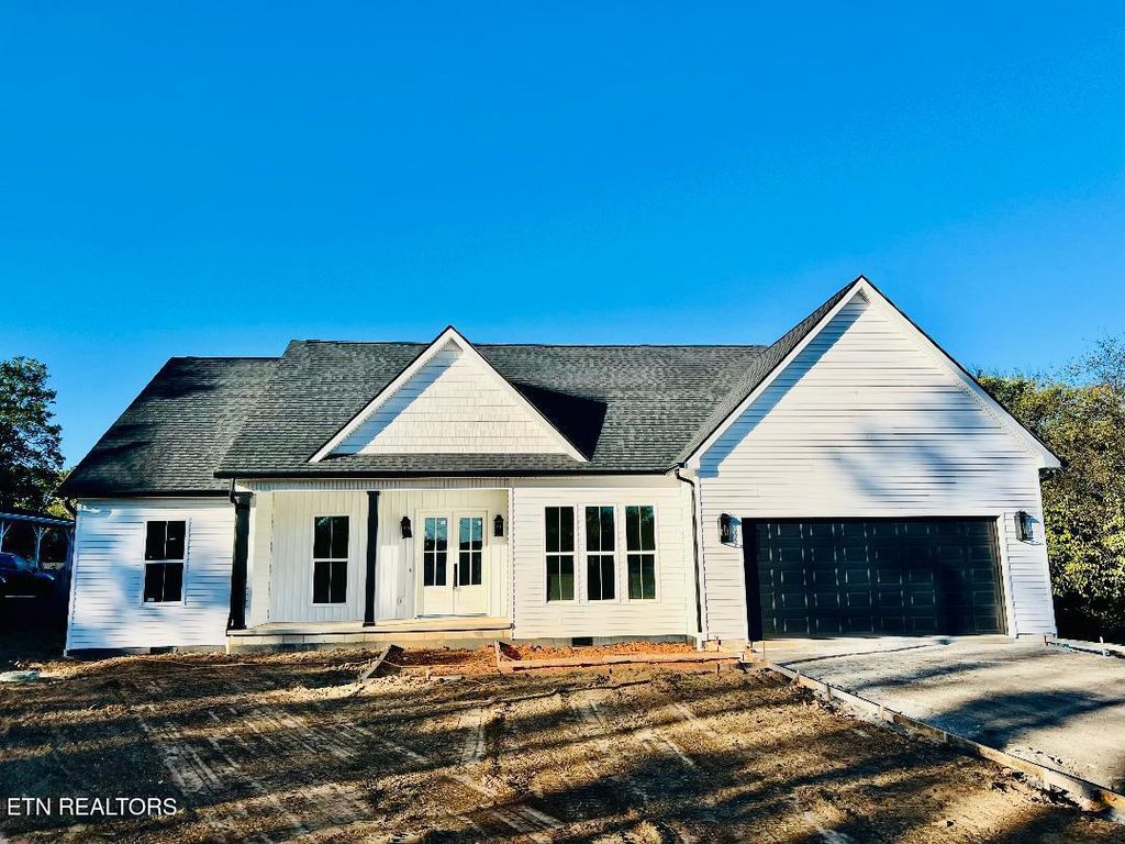 Photo of 5915 Nature Lane, Knoxville, TN 37912 (MLS # 1318608)