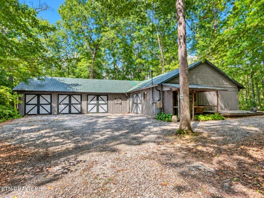 340 CLEGGAN DR, CROSSVILLE, TN 38572 - Image 39bbf49d95bc1dda4c582db877e10bfe/3527405768