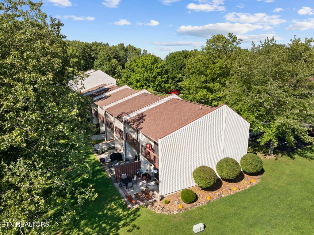Photo of 37 Wilshire Heights Drive #37, Crossville, TN 38558 (MLS # 1352373)
