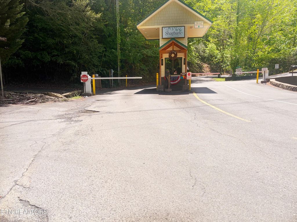 Photo of Lot 16 Meadow View Rd, Sevierville, TN 37862 (MLS # 1341485)