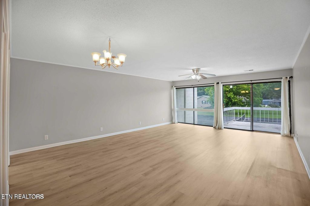 Photo of 2006 Farris Rd #2006, Maryville, TN 37803 (MLS # 1331504)