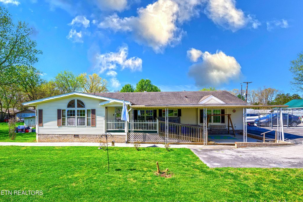 Photo of 249 Davis Rd, Strawberry Plains, TN 37871 (MLS # 1273509)