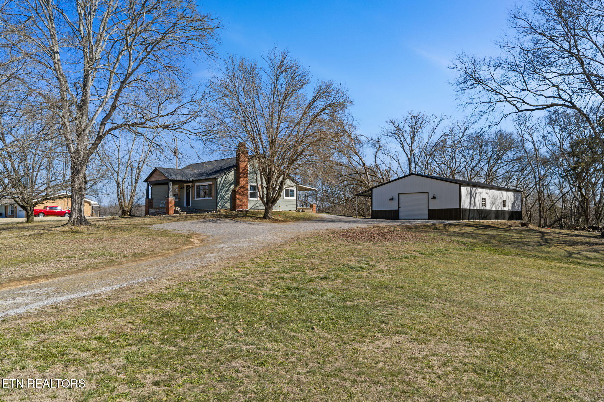 642 Sinking Springs Rd