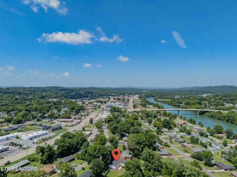 Tiny photo for 412 Woodland Drive, Clinton, TN 37716 (MLS # 1347752)