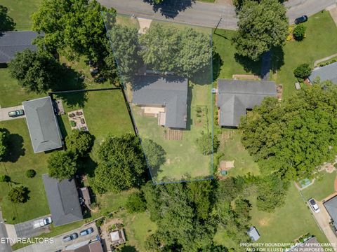 Tiny photo for 412 Woodland Drive, Clinton, TN 37716 (MLS # 1347752)