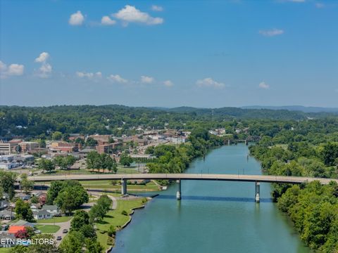 Tiny photo for 412 Woodland Drive, Clinton, TN 37716 (MLS # 1347752)