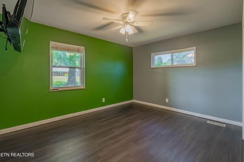 Tiny photo for 412 Woodland Drive, Clinton, TN 37716 (MLS # 1347752)