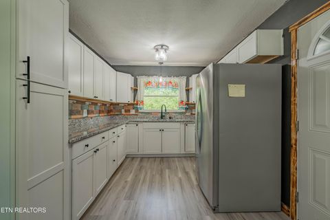 Tiny photo for 412 Woodland Drive, Clinton, TN 37716 (MLS # 1347752)