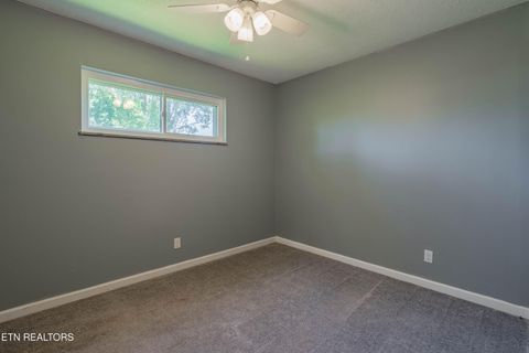 Tiny photo for 412 Woodland Drive, Clinton, TN 37716 (MLS # 1347752)