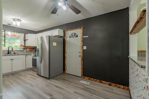 Tiny photo for 412 Woodland Drive, Clinton, TN 37716 (MLS # 1347752)