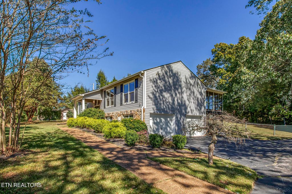 Photo of 624 McFee Rd, Knoxville, TN 37934 (MLS # 1318748)