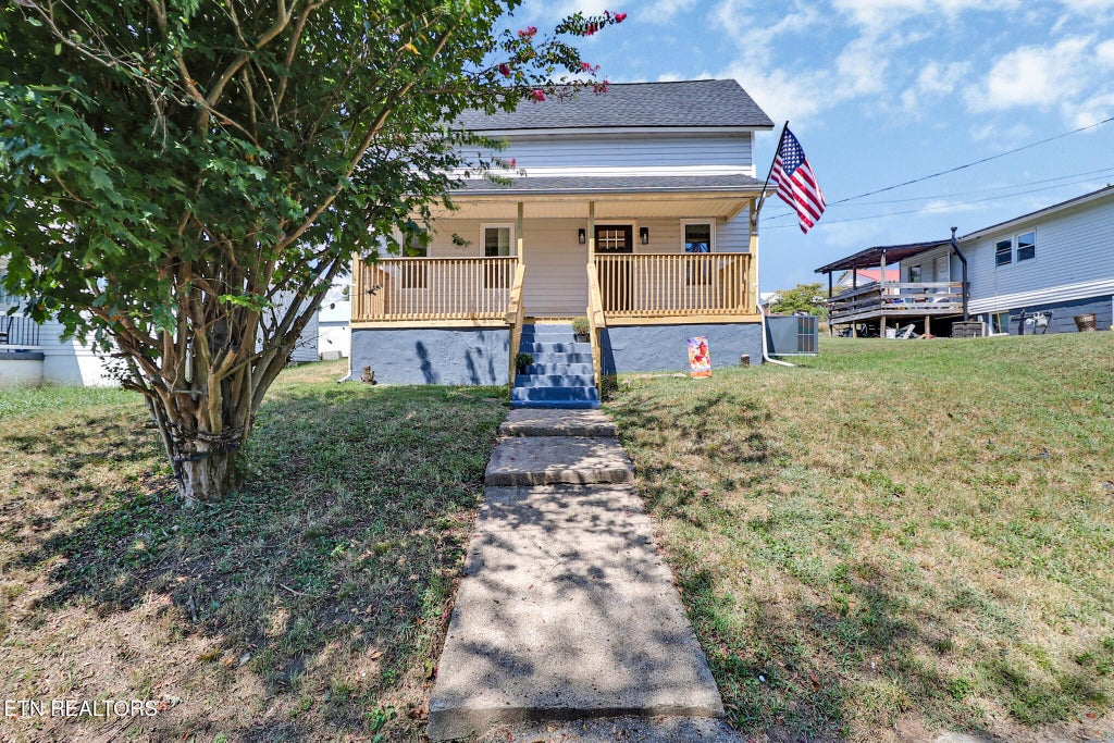 Photo of 213 Birch St. ST, Harriman, TN 37748 (MLS # 1354369)