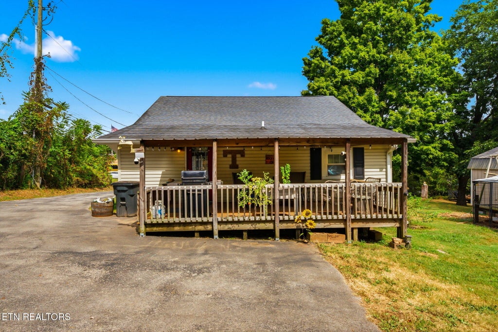 Photo of 7427 Andersonville Pike, Knoxville, TN 37938 (MLS # 1355321)