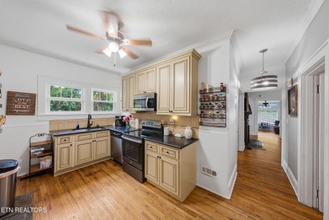 Tiny photo for 7427 Andersonville Pike, Knoxville, TN 37938 (MLS # 1355321)
