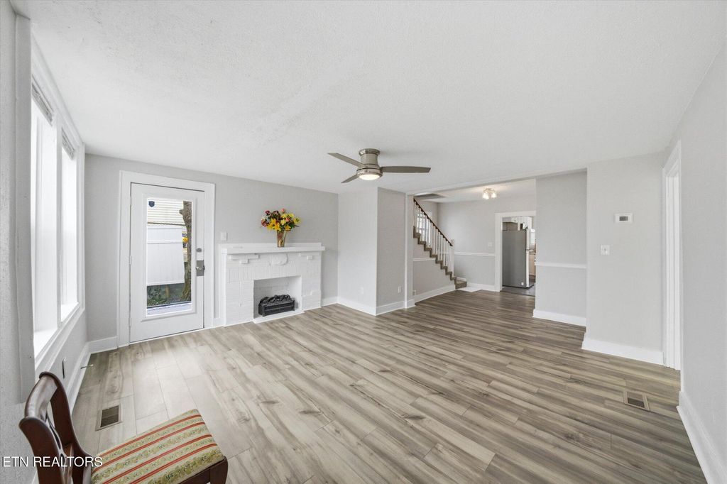 Photo of 2432 Edgewood Ave, Knoxville, TN 37917 (MLS # 1330581)