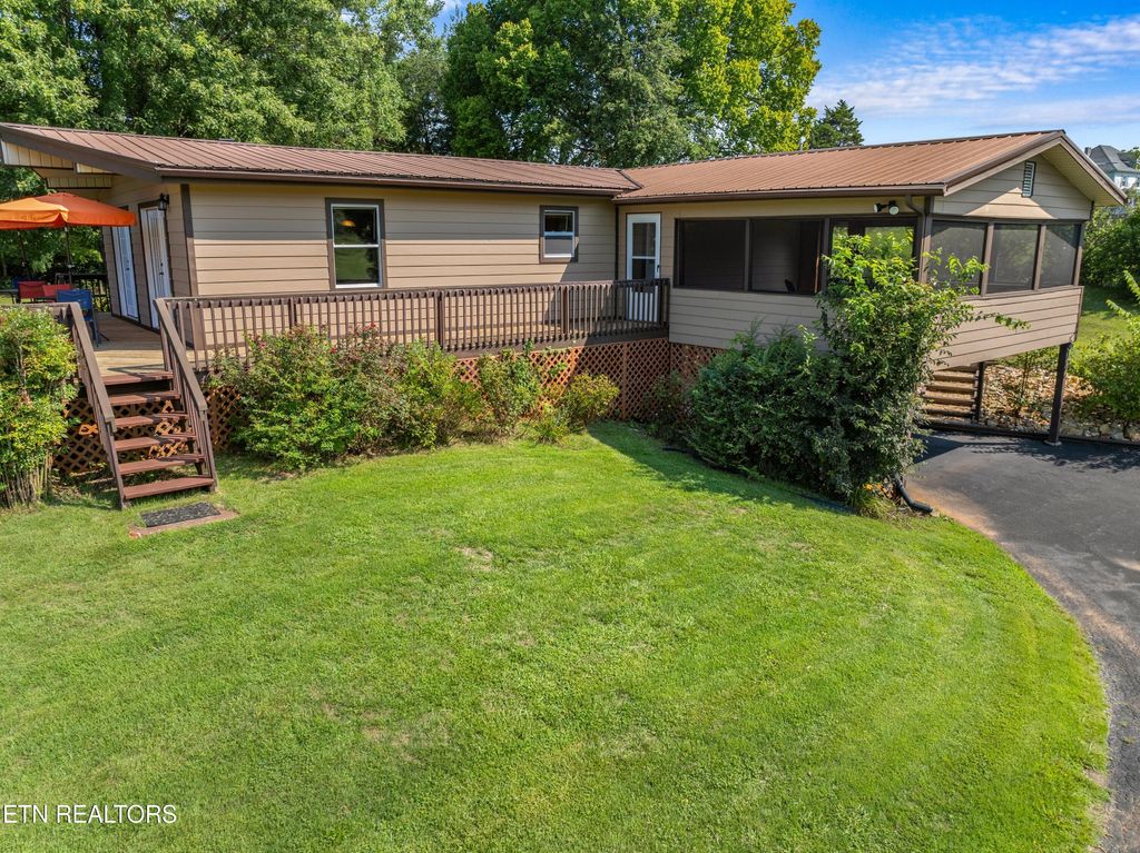 Photo of 471 Huntsman Lane, Bean Station, TN 37708 (MLS # 1272501)