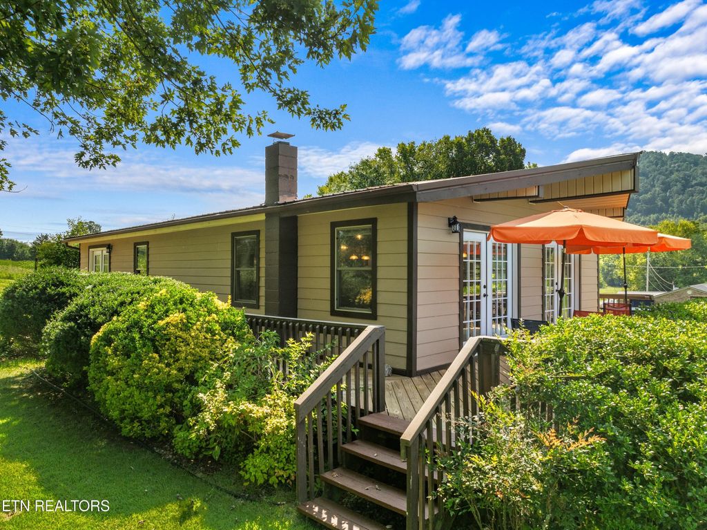 Photo of 471 Huntsman Lane, Bean Station, TN 37708 (MLS # 1272501)