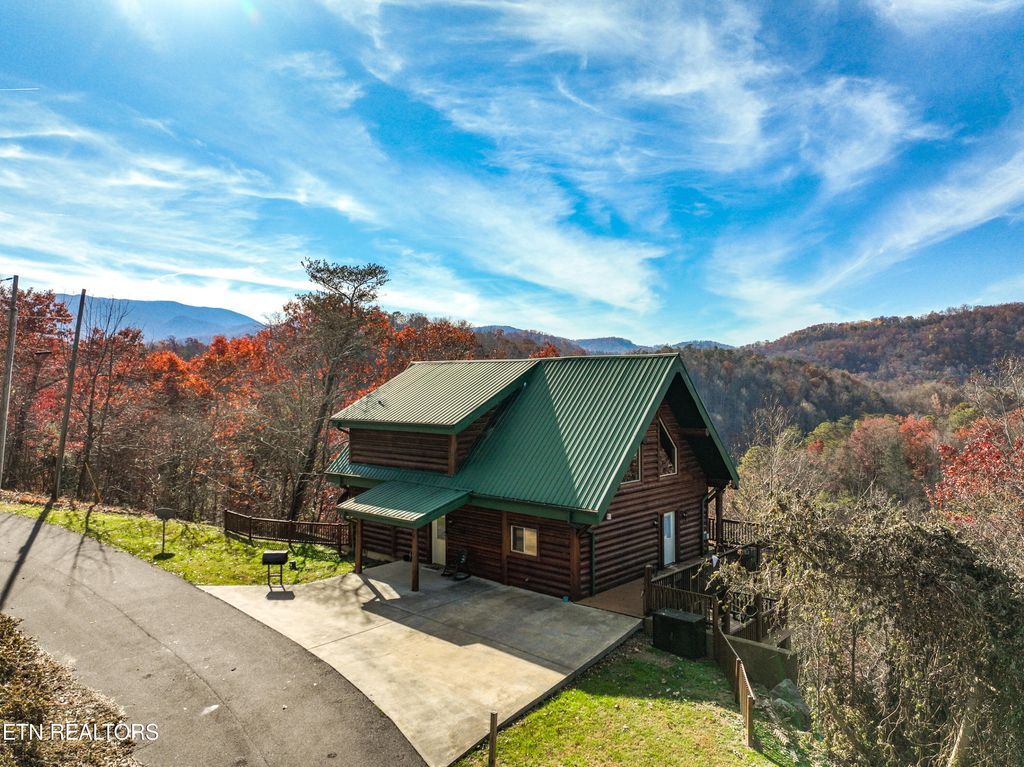 Photo of 4430 New Pioneer Trl Tr, Pigeon Forge, TN 37863 (MLS # 1276825)