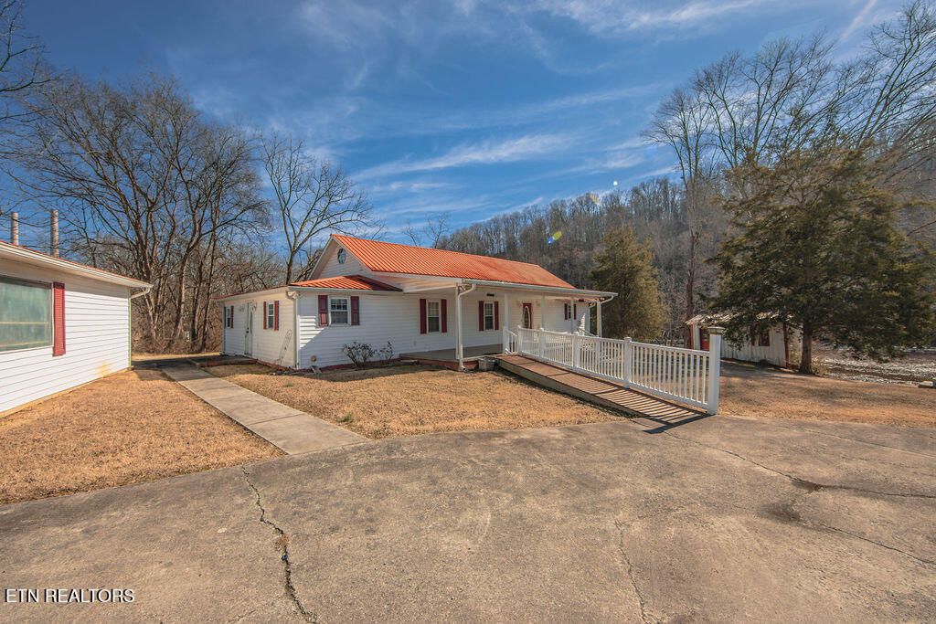 Photo of 634 Swan Pond Rd, Harriman, TN 37748 (MLS # 1289483)