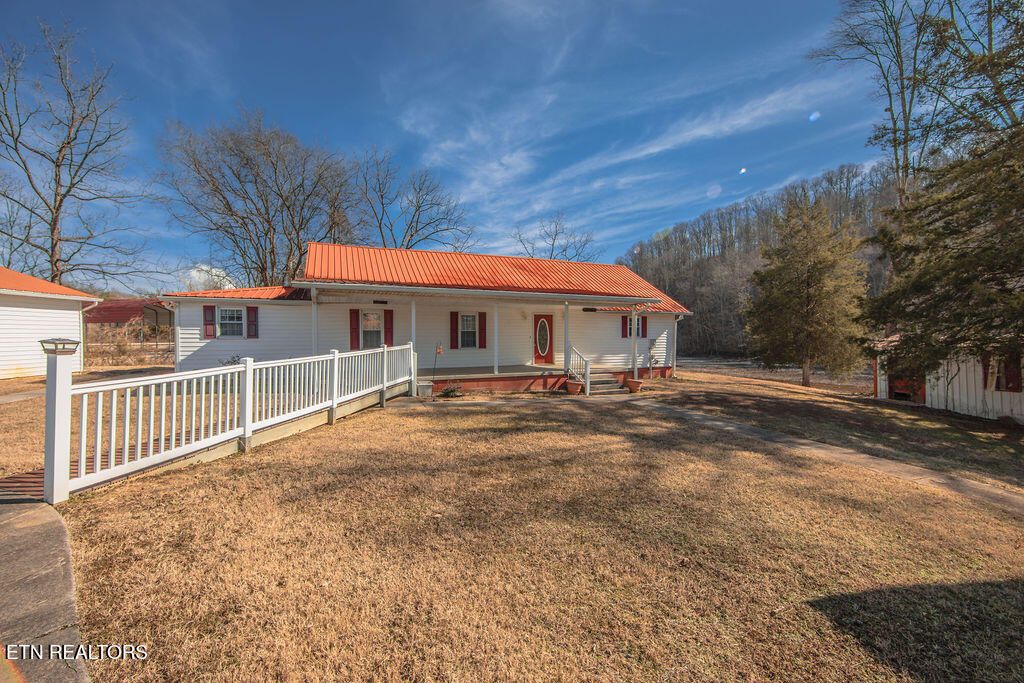 Photo of 634 Swan Pond Rd, Harriman, TN 37748 (MLS # 1289483)