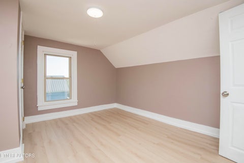 Tiny photo for 509 W 3rd Ave, Lenoir City, TN 37771 (MLS # 1359282)