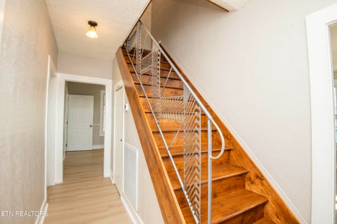 Tiny photo for 509 W 3rd Ave, Lenoir City, TN 37771 (MLS # 1359282)