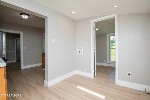 Tiny photo for 509 W 3rd Ave, Lenoir City, TN 37771 (MLS # 1359282)