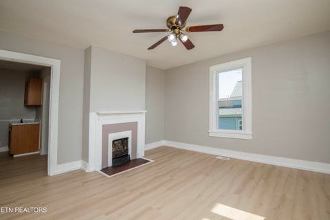 Tiny photo for 509 W 3rd Ave, Lenoir City, TN 37771 (MLS # 1359282)