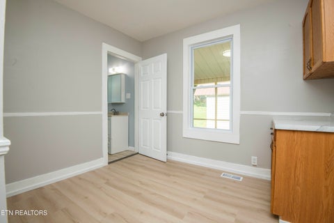 Tiny photo for 509 W 3rd Ave, Lenoir City, TN 37771 (MLS # 1359282)