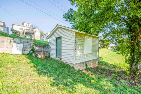 Tiny photo for 509 W 3rd Ave, Lenoir City, TN 37771 (MLS # 1359282)