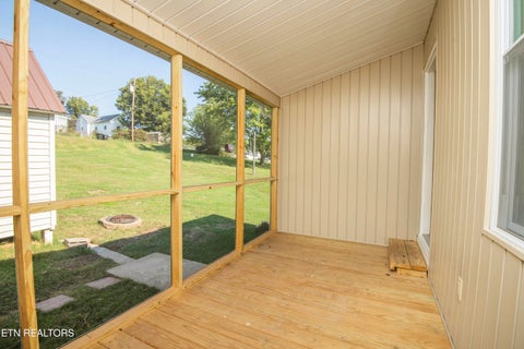 Tiny photo for 509 W 3rd Ave, Lenoir City, TN 37771 (MLS # 1359282)