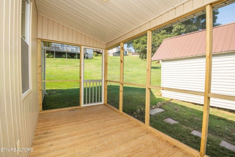 Tiny photo for 509 W 3rd Ave, Lenoir City, TN 37771 (MLS # 1359282)