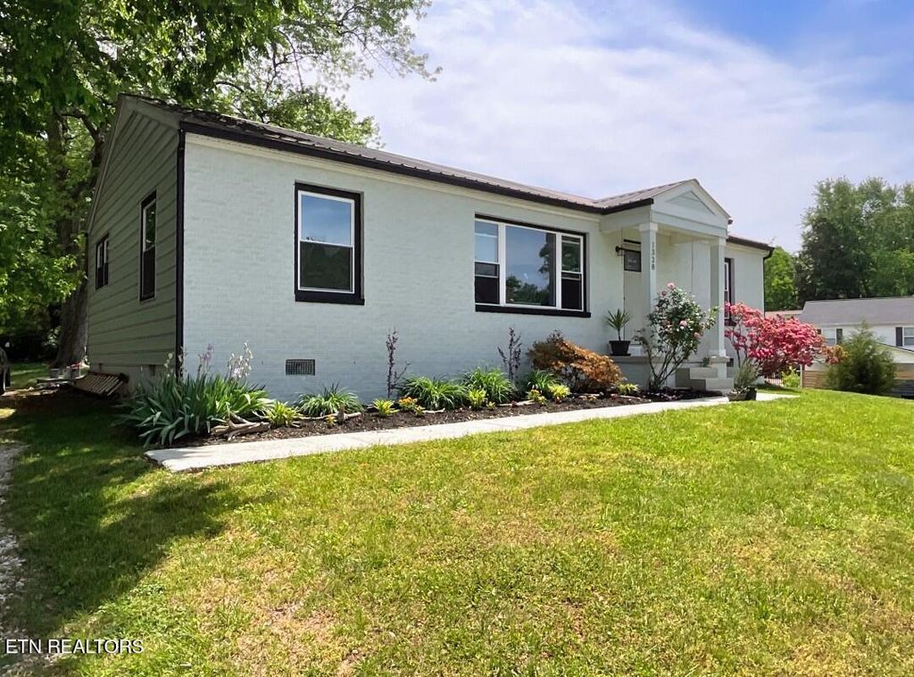 Photo of 1328 Byrd Circle, Kingston, TN 37763 (MLS # 1341563)