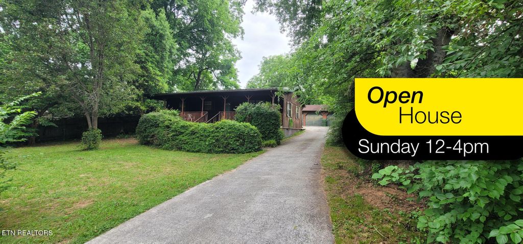 Photo of 628 Front St, Maryville, TN 37804 (MLS # 1344085)