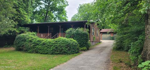 Photo of 628 Front St, Maryville, TN 37804 (MLS # 1344085)