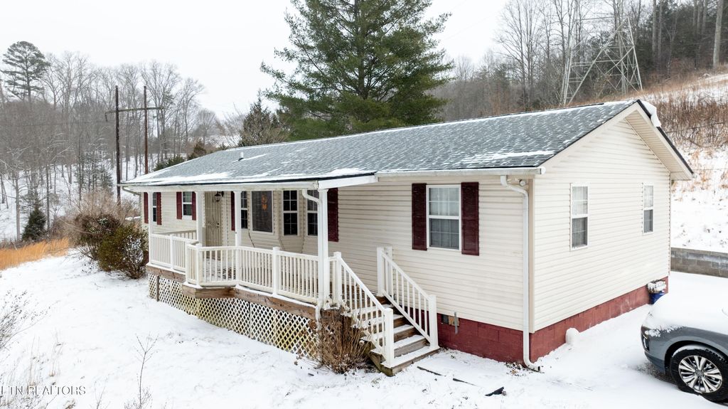 Photo of 120 Huckleberry Lane, Rocky Top, TN 37769 (MLS # 1334764)