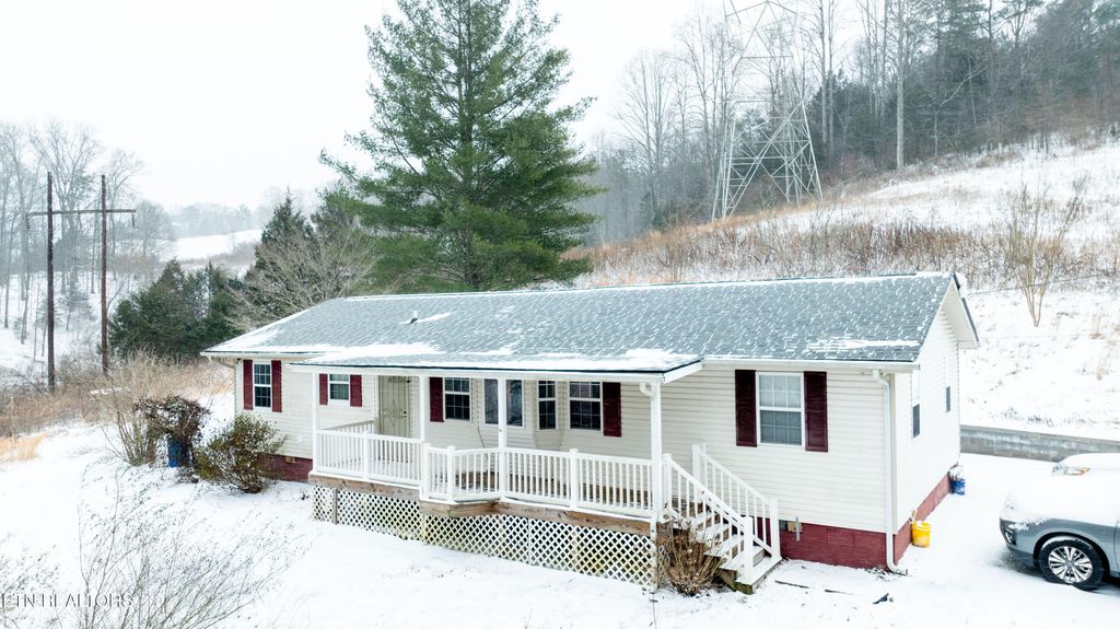 Photo of 120 Huckleberry Lane, Rocky Top, TN 37769 (MLS # 1334764)