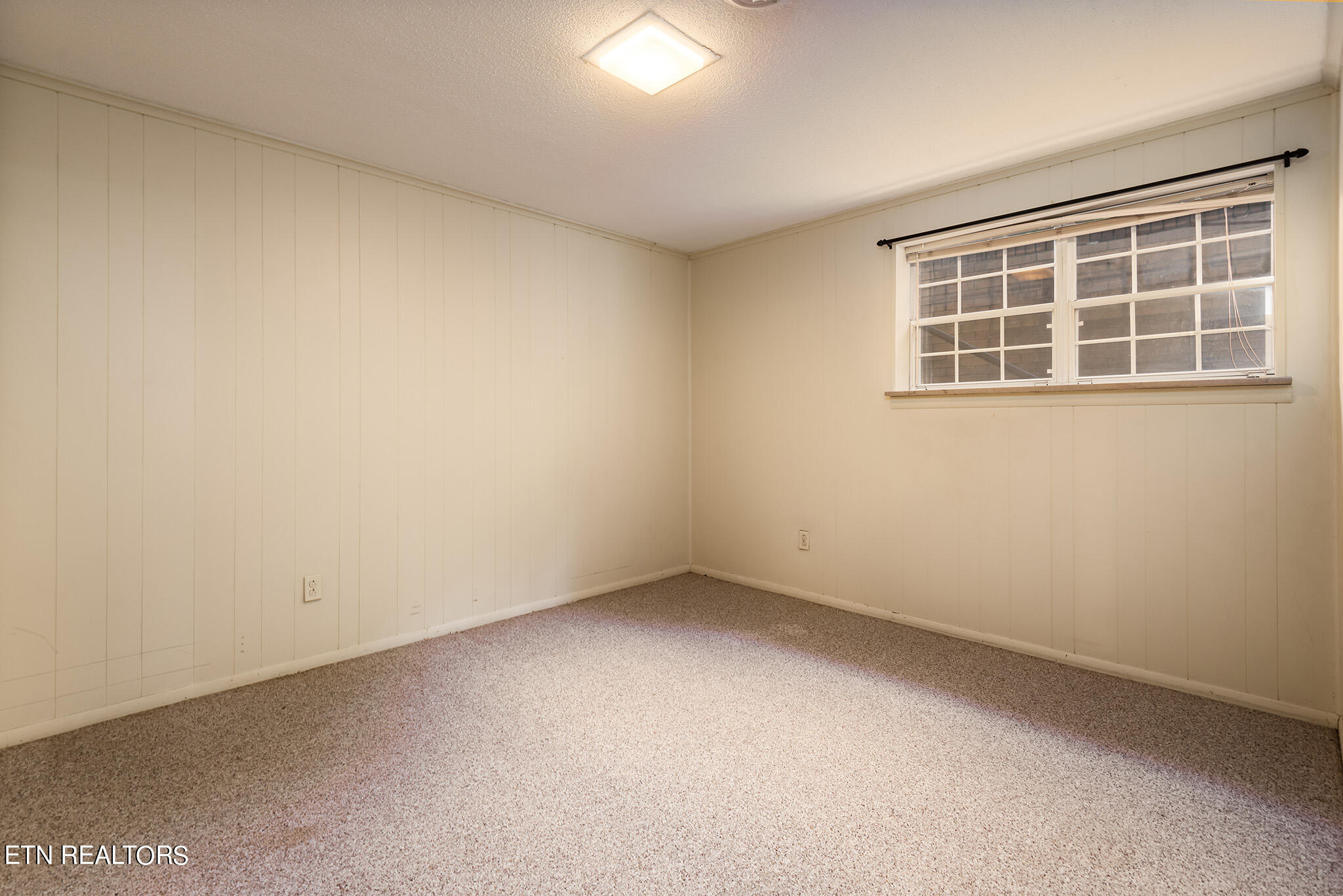 Knoxville, Tennessee 37934, United States, 4 Bedrooms Bedrooms, ,4 BathroomsBathrooms,Residential,Pending,52752