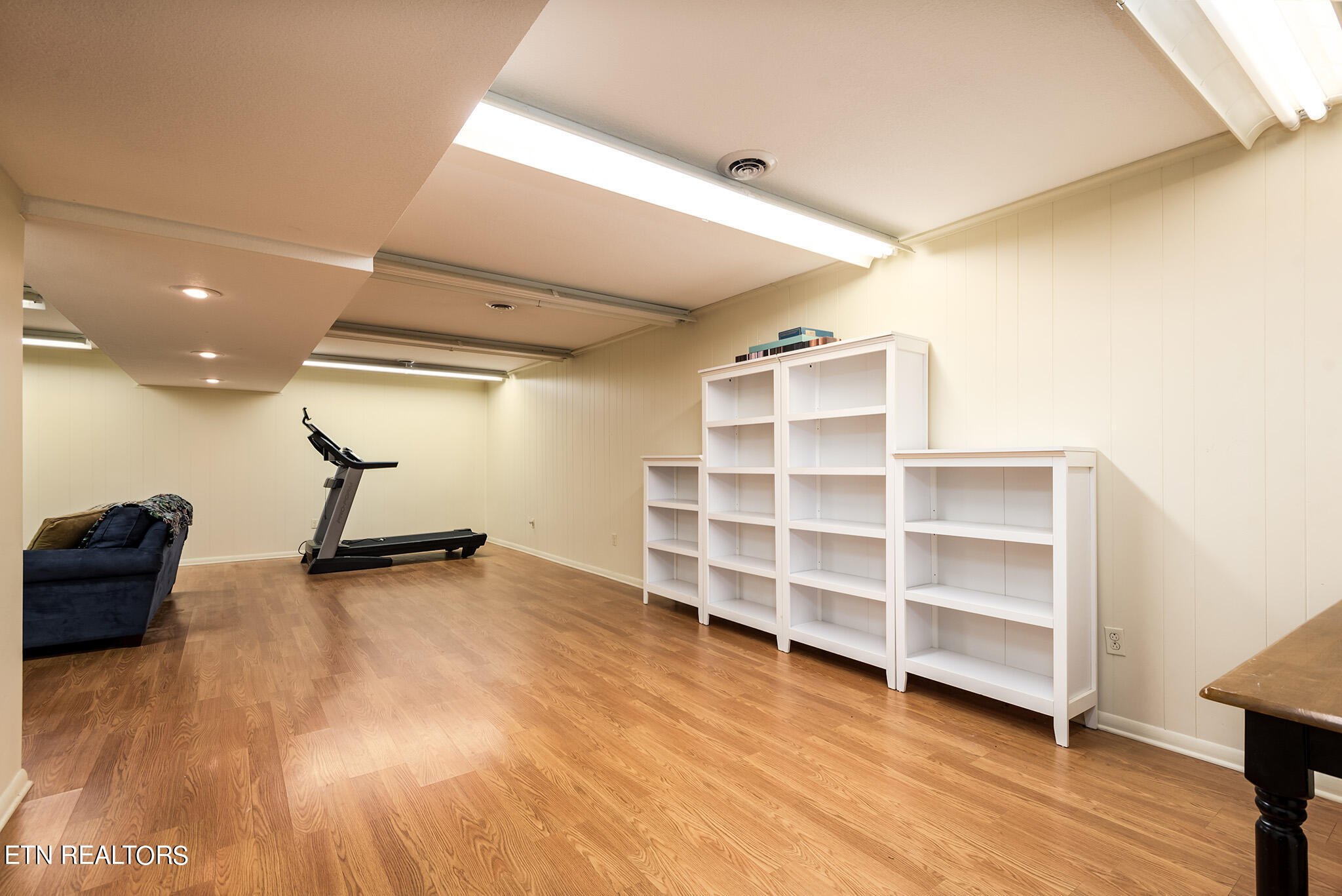 Knoxville, Tennessee 37934, United States, 4 Bedrooms Bedrooms, ,4 BathroomsBathrooms,Residential,Pending,52752