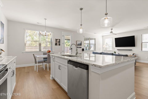 Tiny photo for 1140 Cityscape View, Chattanooga, TN 37405 (MLS # 1359912)