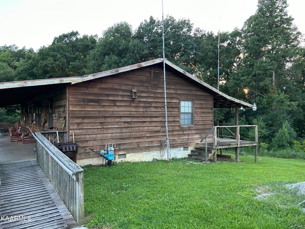 Photo of 3287 Hurricane Rd, Huntsville, TN 37756 (MLS # 1236651)