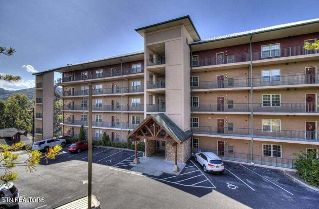 Photo of 410 Big Bear Way #2005, Pigeon Forge, TN 37863 (MLS # 1316206)