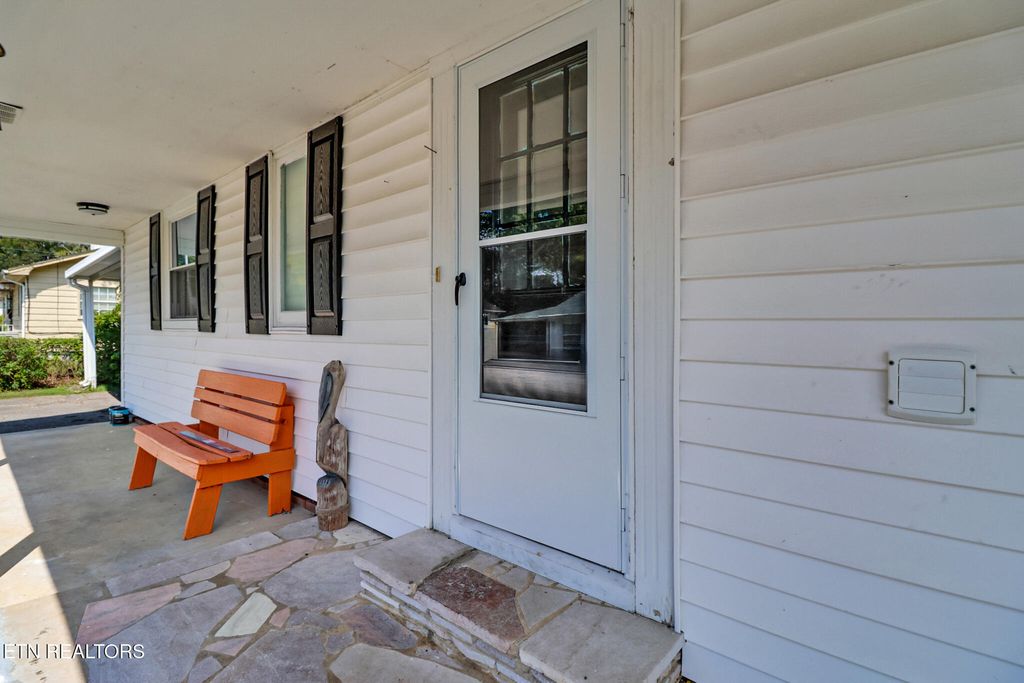 Photo of 107 Townsend Rd, Oak Ridge, TN 37830 (MLS # 1315673)