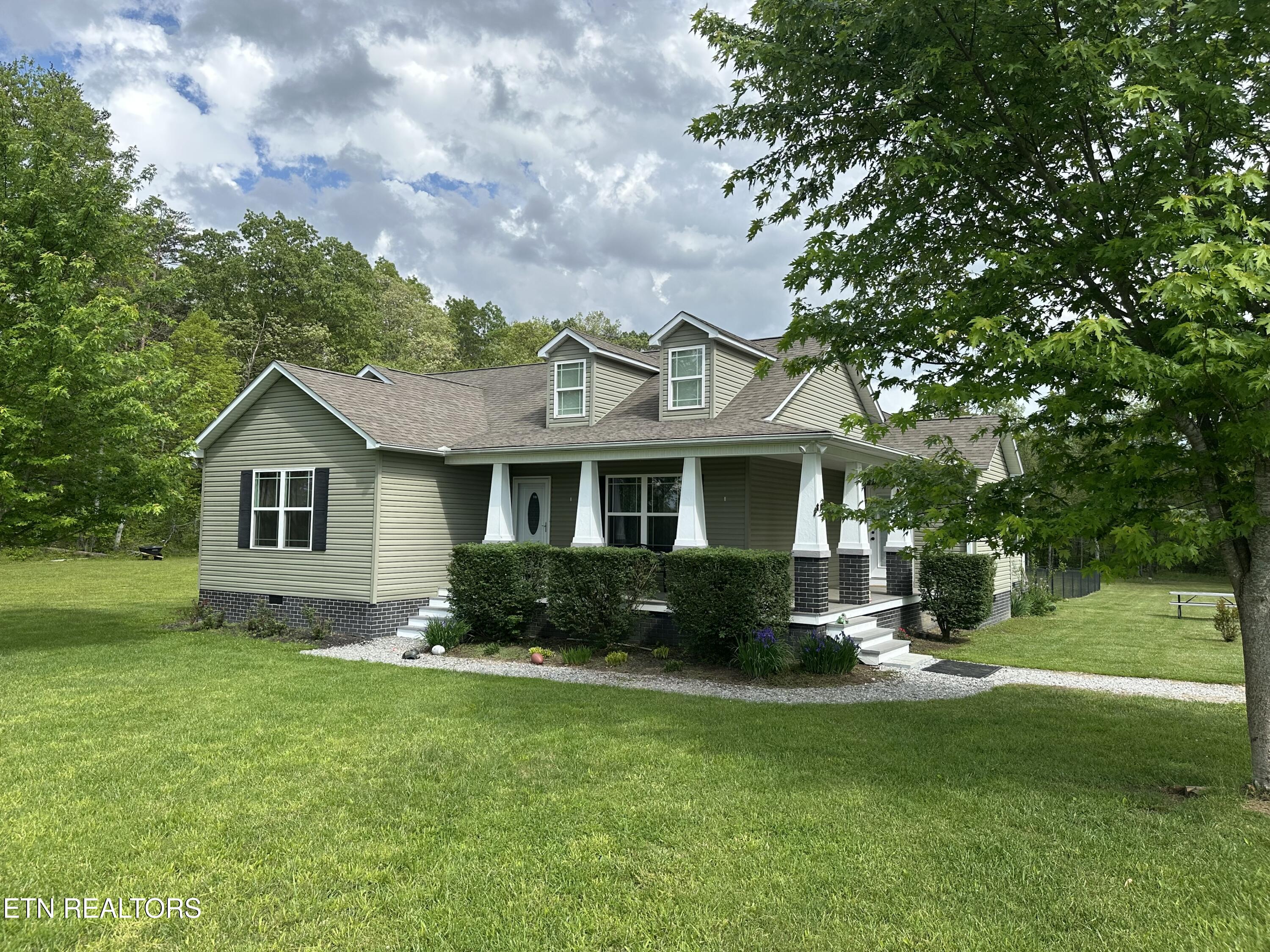 288 Ivey Rd