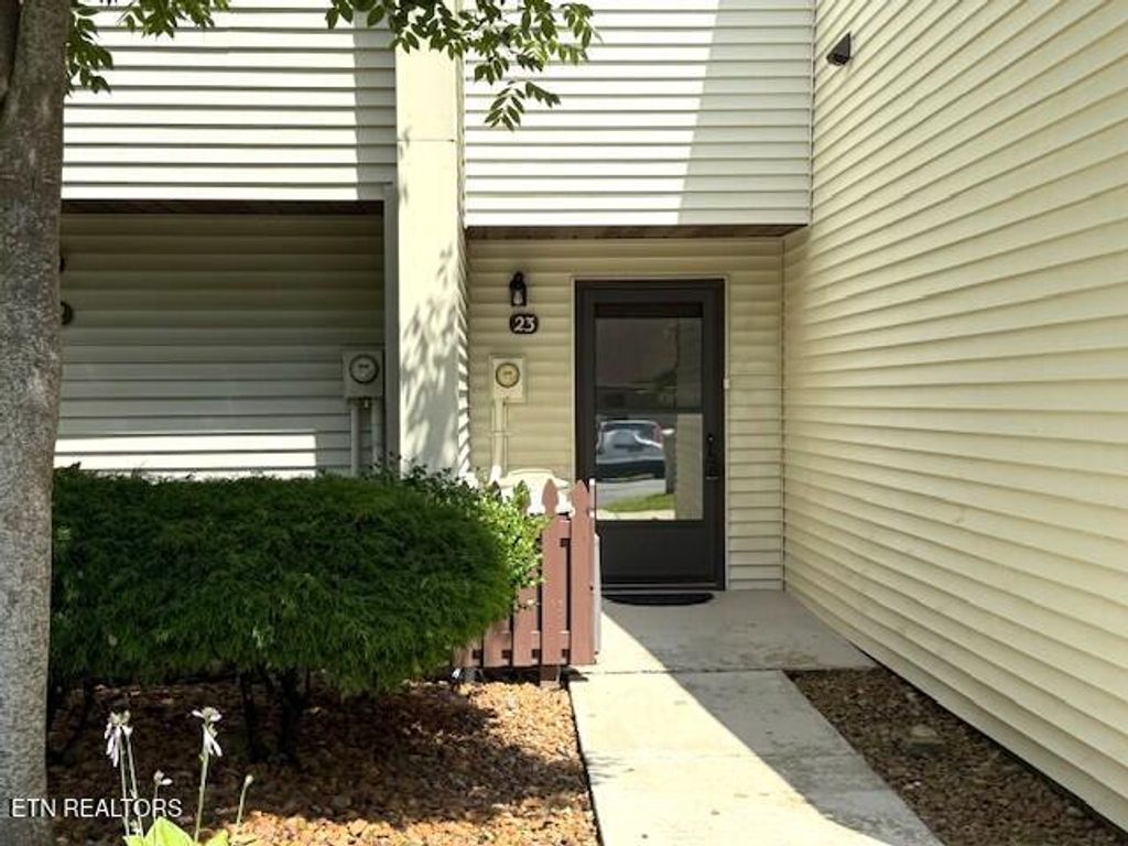 Photo of 23 Wilshire Heights Drive, Crossville, TN 38558 (MLS # 1306552)