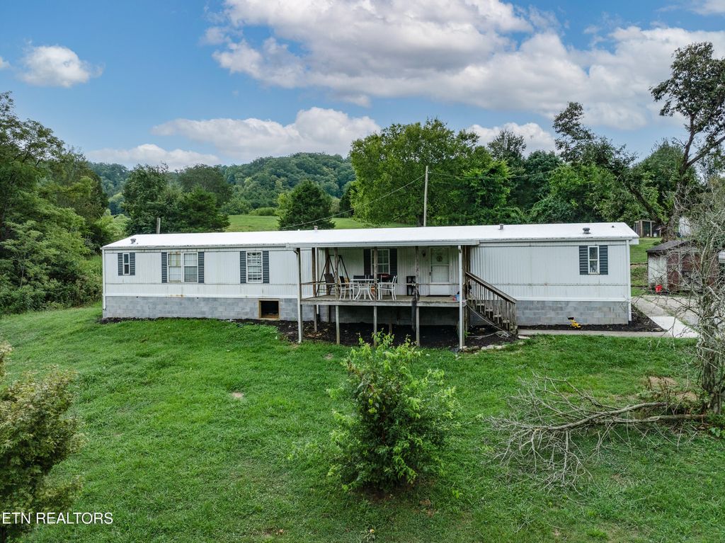 Photo of 141 Cox Loy Lane, Clinton, TN 37716 (MLS # 1311583)