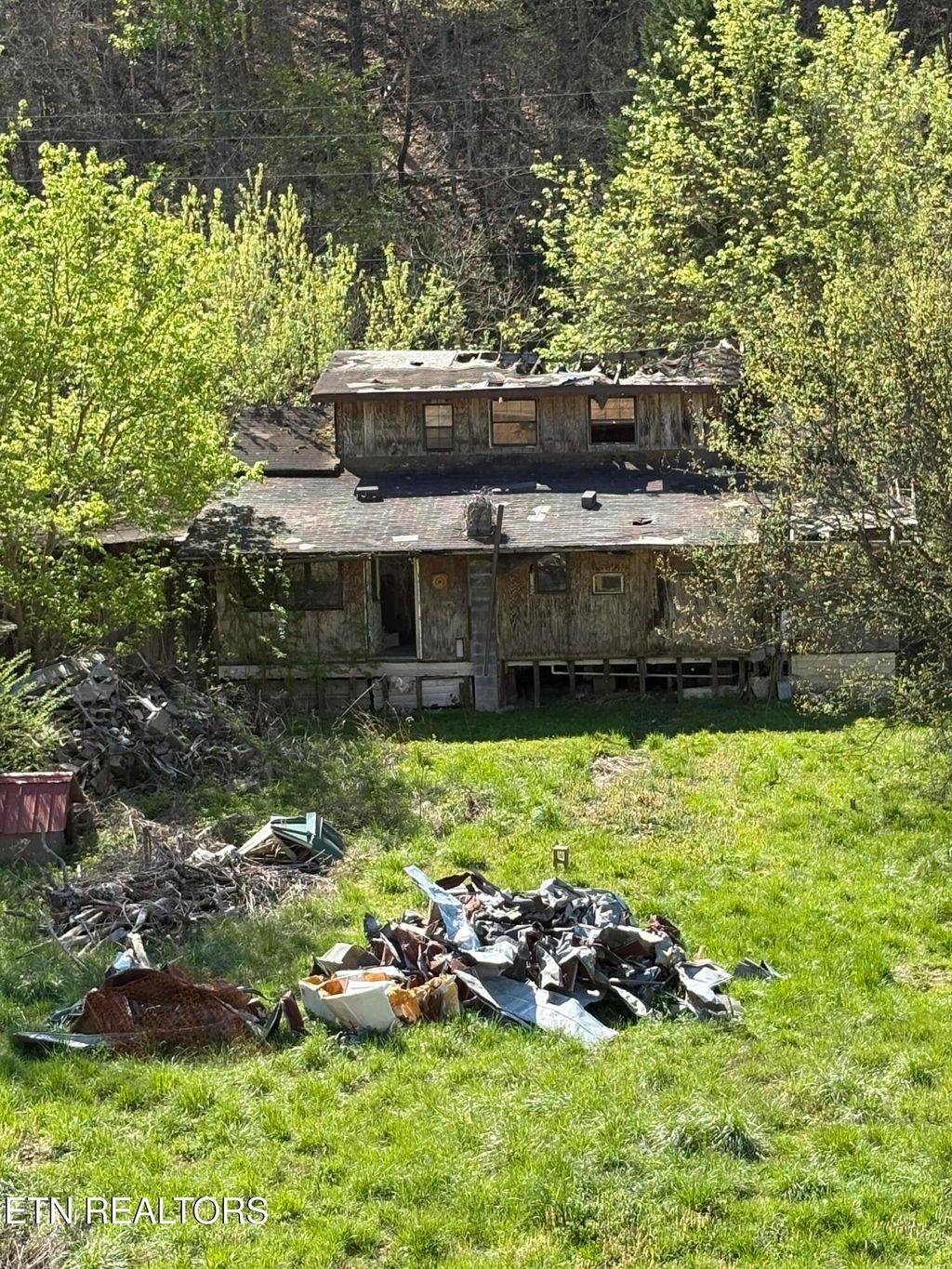 Photo of 3755 Richardson Cove Rd, Sevierville, TN 37876 (MLS # 1336077)